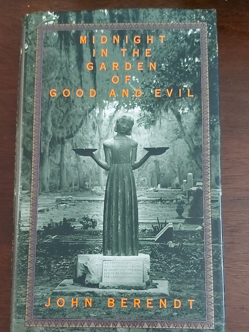 Book Midnight In The Garden Of Good & Evil